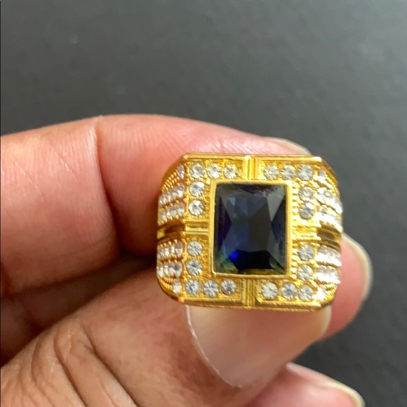 Ring - Picture 2 of 4